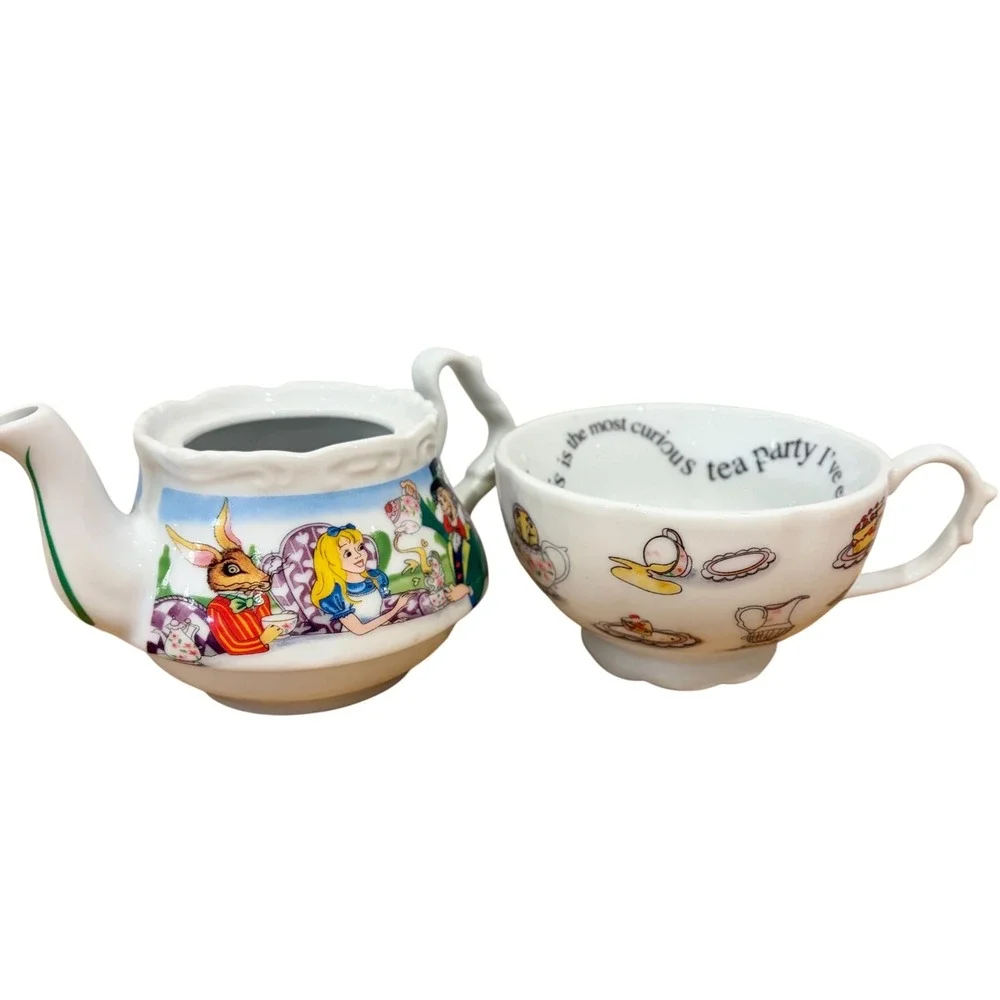 Paul Cardew Alice in Wonderland 150th Anniversary Tea For One Pot and Cup Set